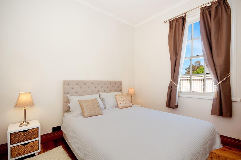 Historic Central Cottage In Warrnambool Room photo