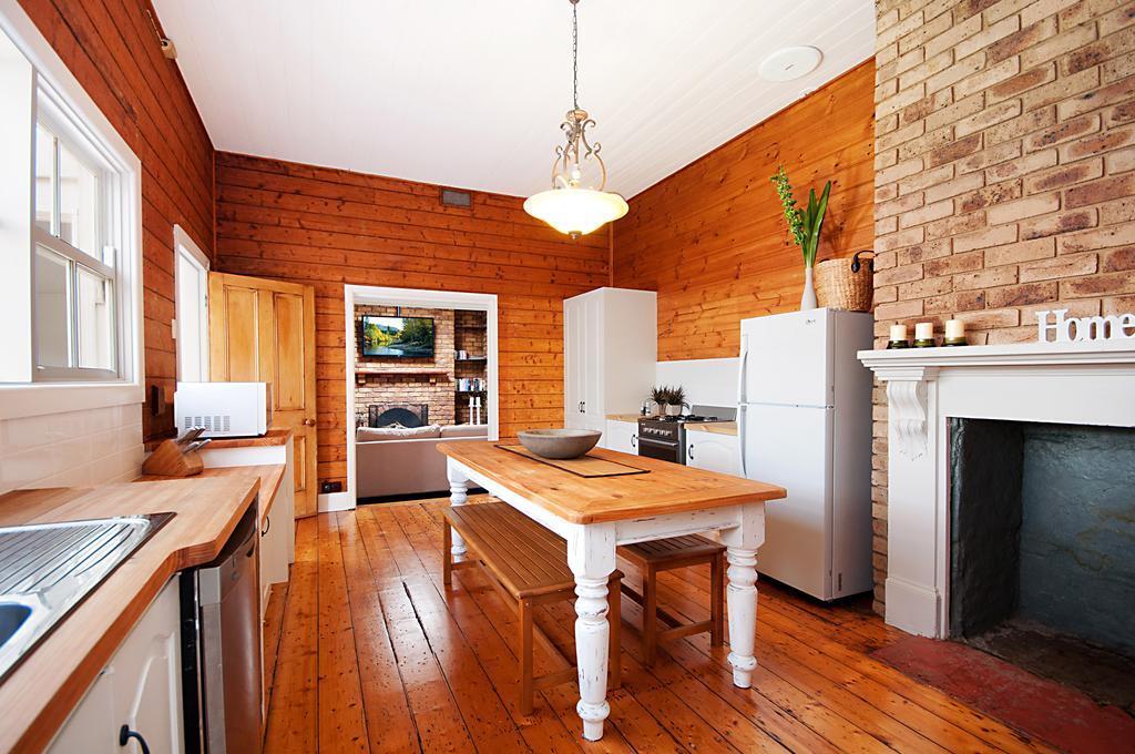Historic Central Cottage In Warrnambool Room photo